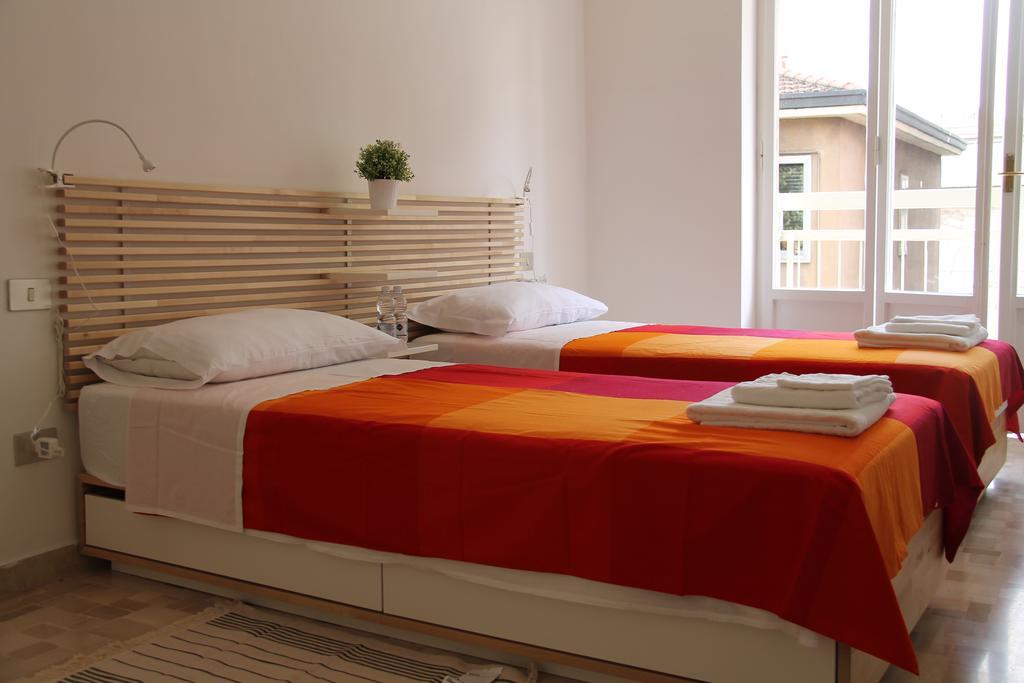 Stephenson Apartment Milánó Szoba fotó